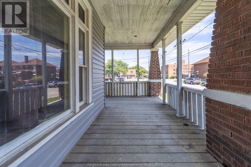 Photo 15 of 631 633 Mckay Avenue, Windsor ON
