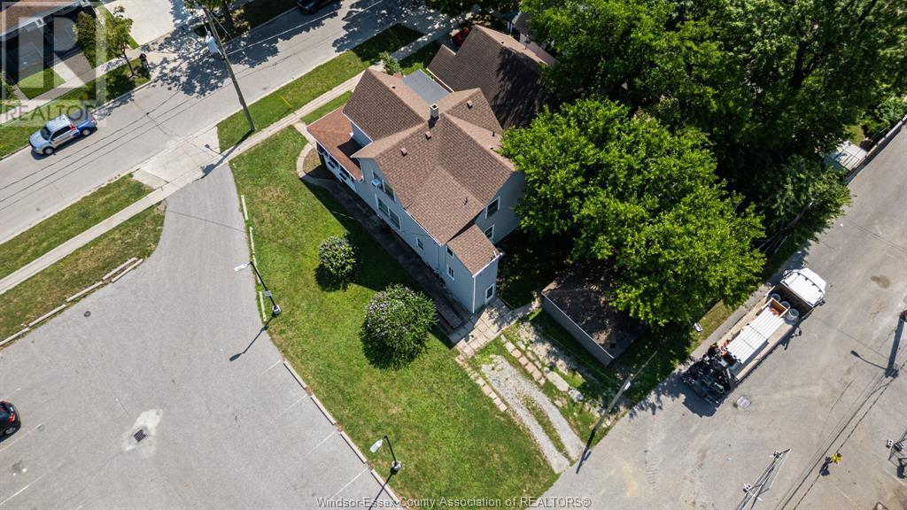 Photo 16 of 631 633 Mckay Avenue, Windsor ON