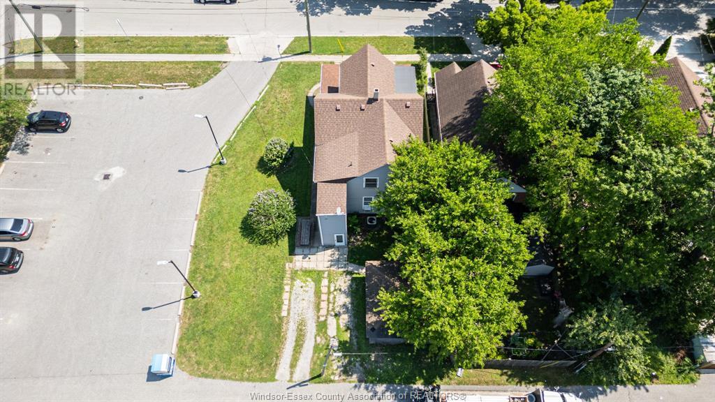 Photo 18 of 631 633 Mckay Avenue, Windsor ON