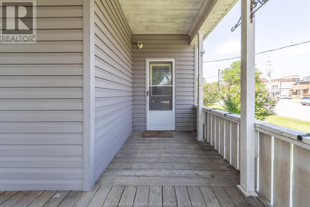 Photo 25 of 631 633 Mckay Avenue, Windsor ON