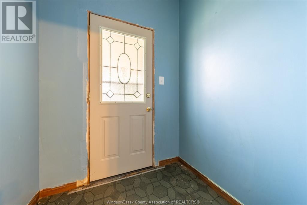 Photo 22 of 631 633 Mckay Avenue, Windsor ON