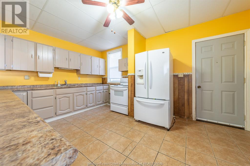 Photo 23 of 631 633 Mckay Avenue, Windsor ON