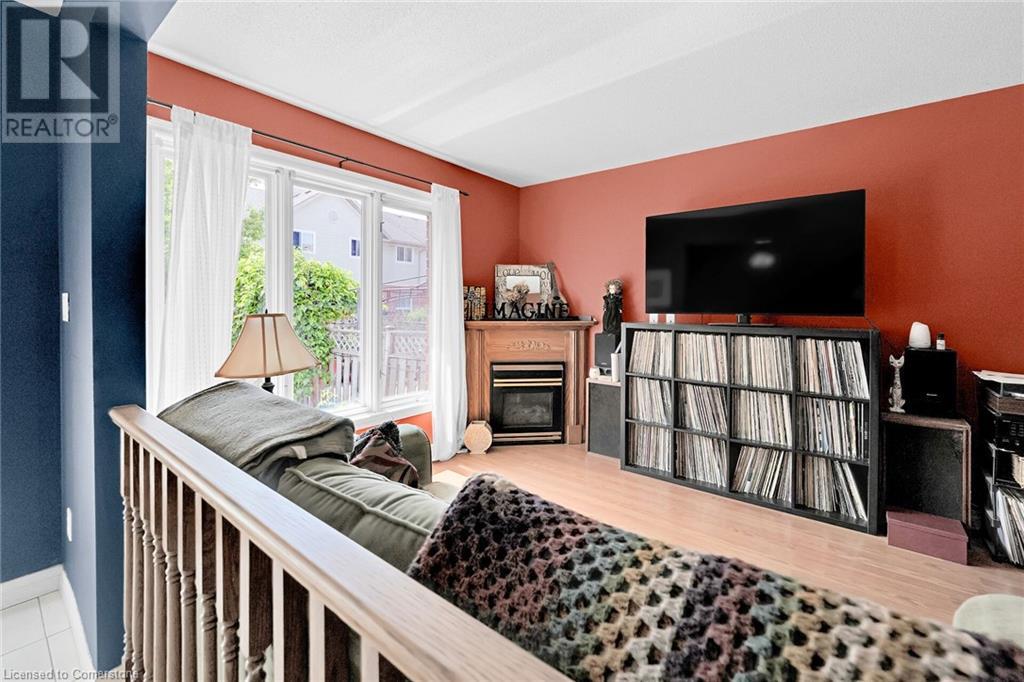 Photo 13 of 67 Pinewoods Drive, Stoney Creek ON
