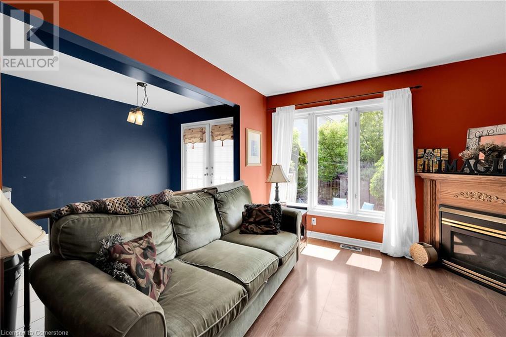 Photo 14 of 67 Pinewoods Drive, Stoney Creek ON