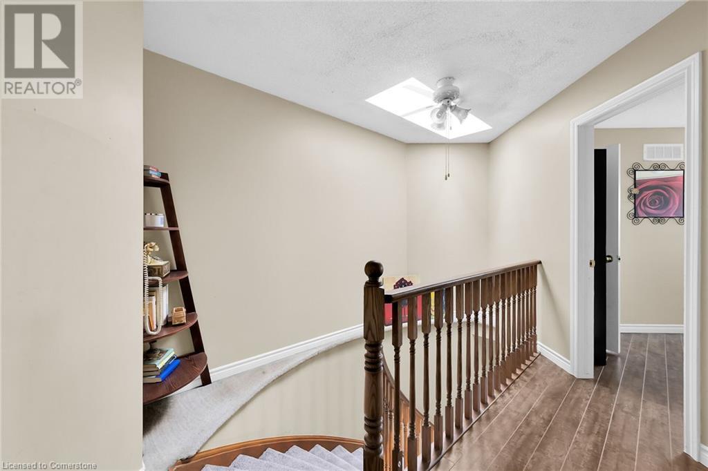 Photo 16 of 67 Pinewoods Drive, Stoney Creek ON