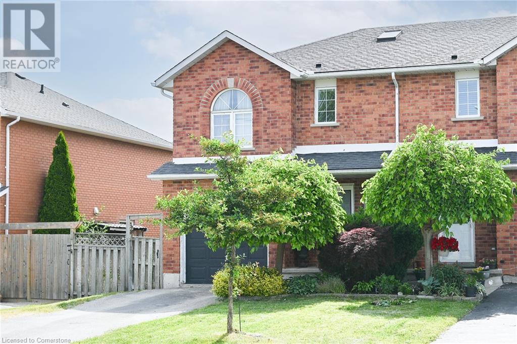 Photo 2 of 67 Pinewoods Drive, Stoney Creek ON