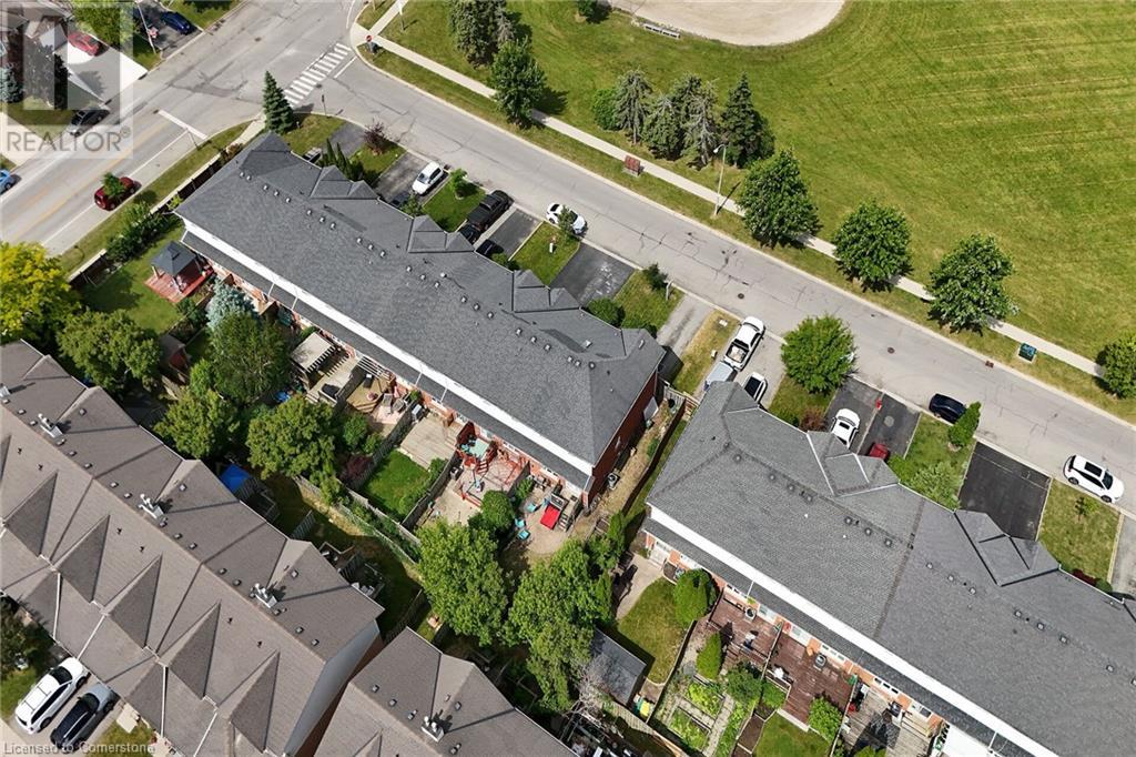 Photo 36 of 67 Pinewoods Drive, Stoney Creek ON
