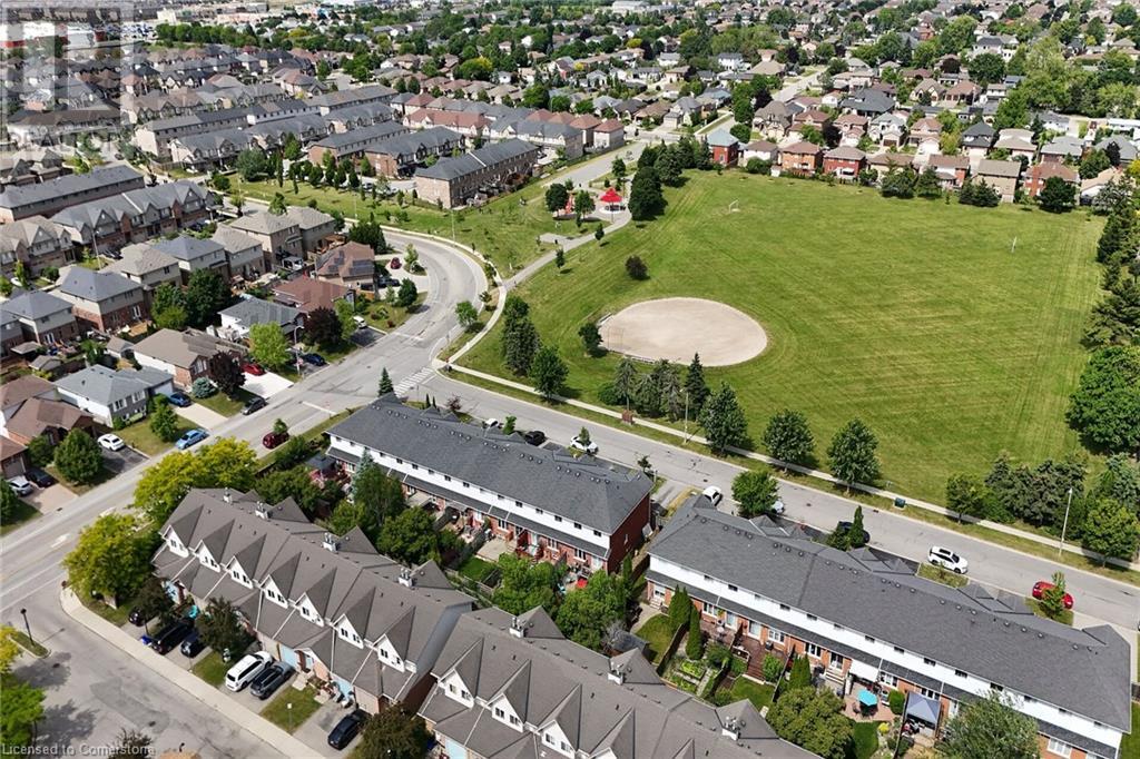 Photo 39 of 67 Pinewoods Drive, Stoney Creek ON