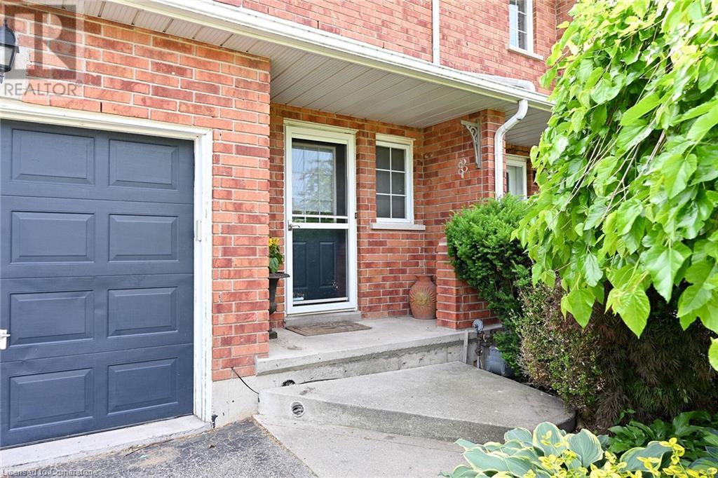 Photo 4 of 67 Pinewoods Drive, Stoney Creek ON