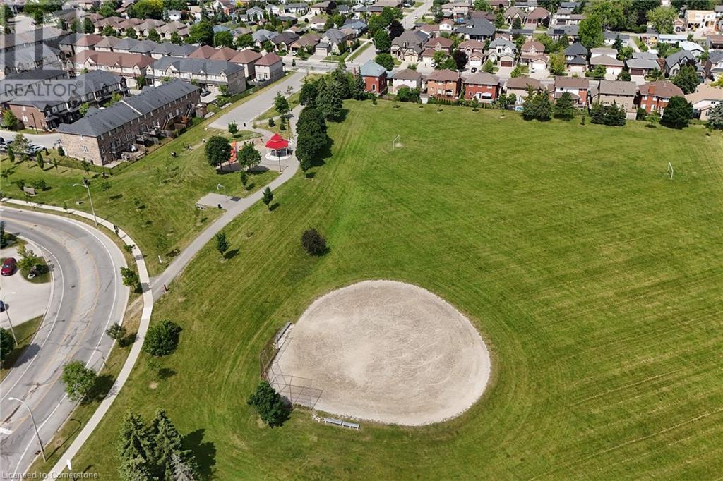 Photo 41 of 67 Pinewoods Drive, Stoney Creek ON