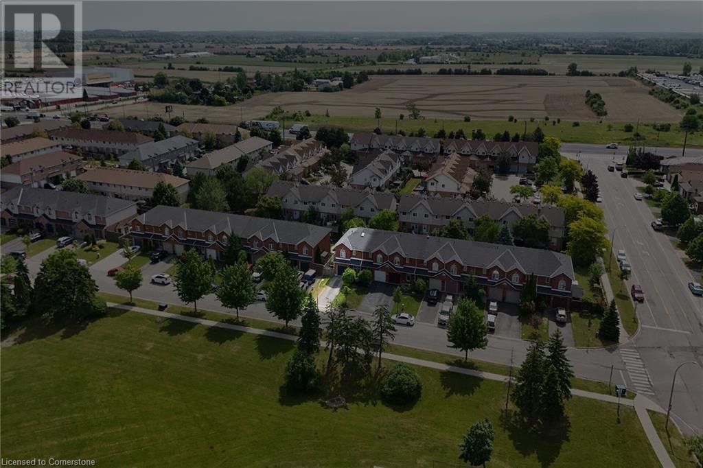 Photo 43 of 67 Pinewoods Drive, Stoney Creek ON
