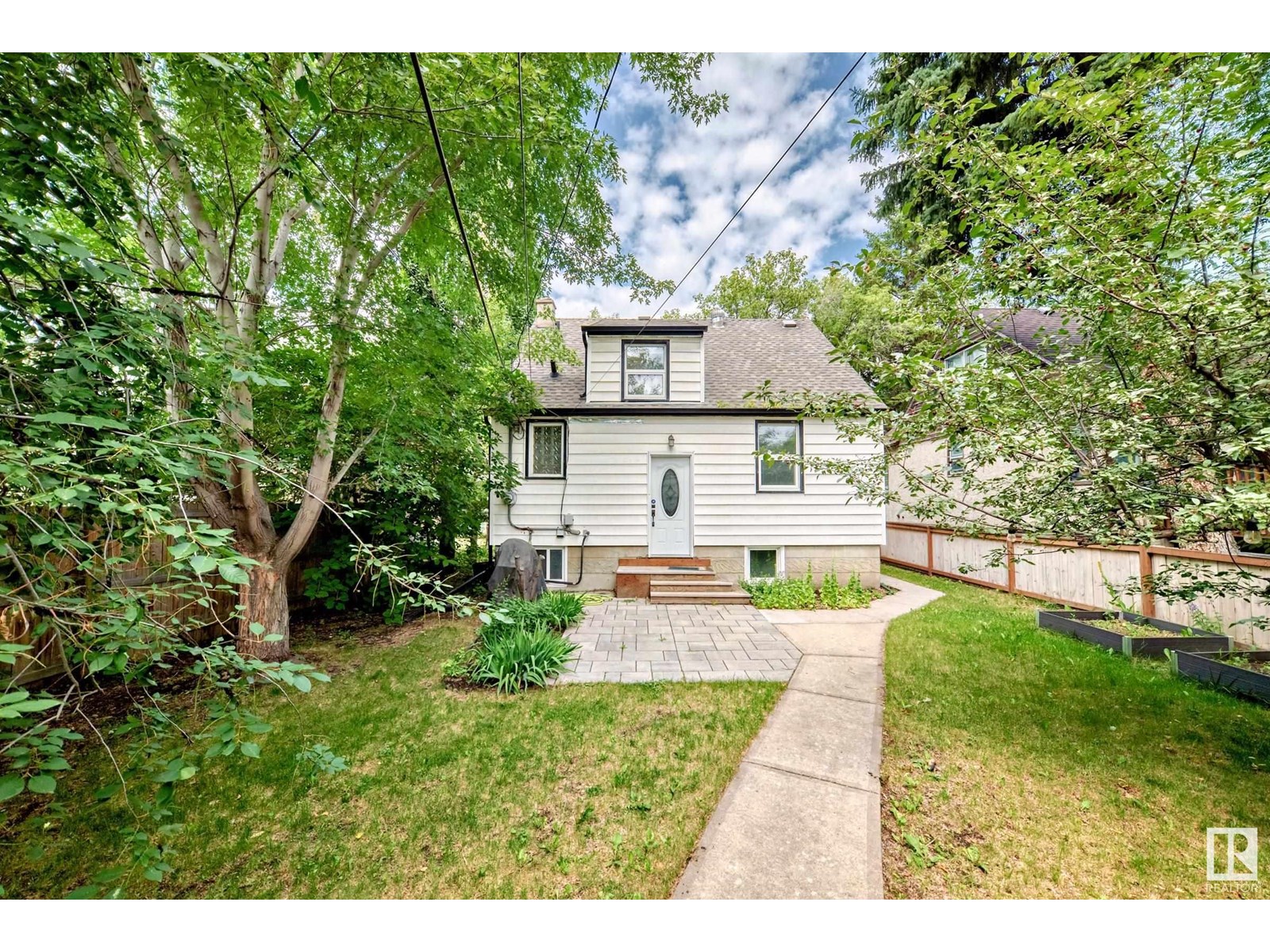 Photo 25 of 10915 67 Av Nw, Edmonton AB