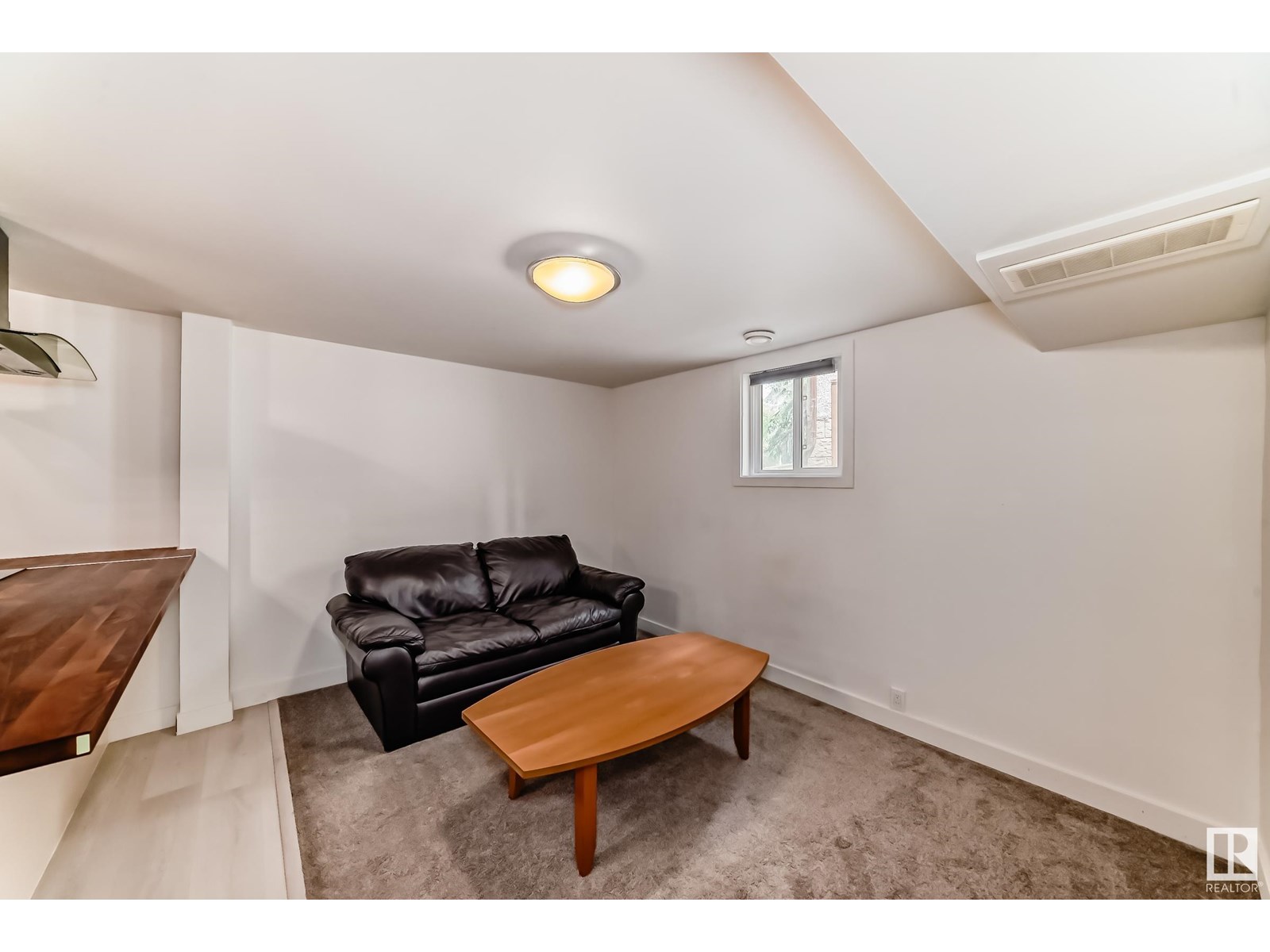 Photo 16 of 10915 67 Av Nw, Edmonton AB