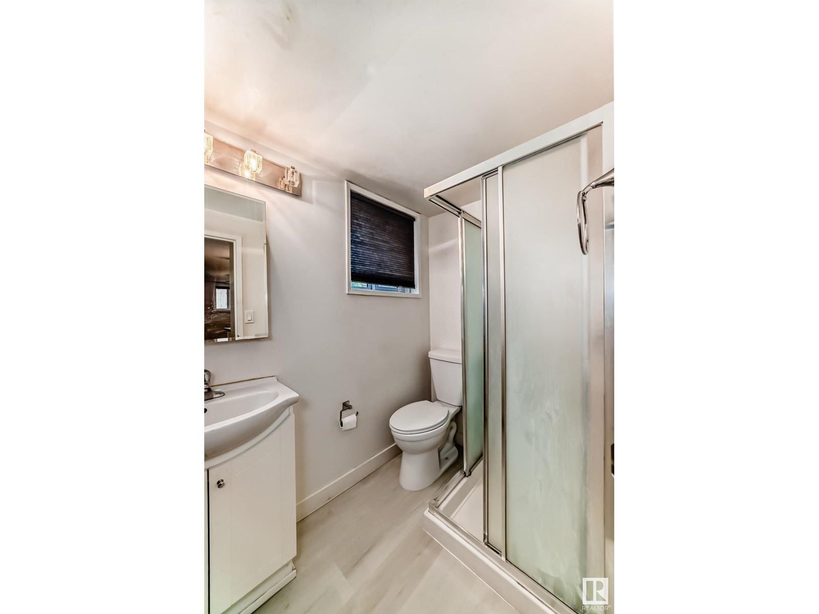 Photo 18 of 10915 67 Av Nw, Edmonton AB