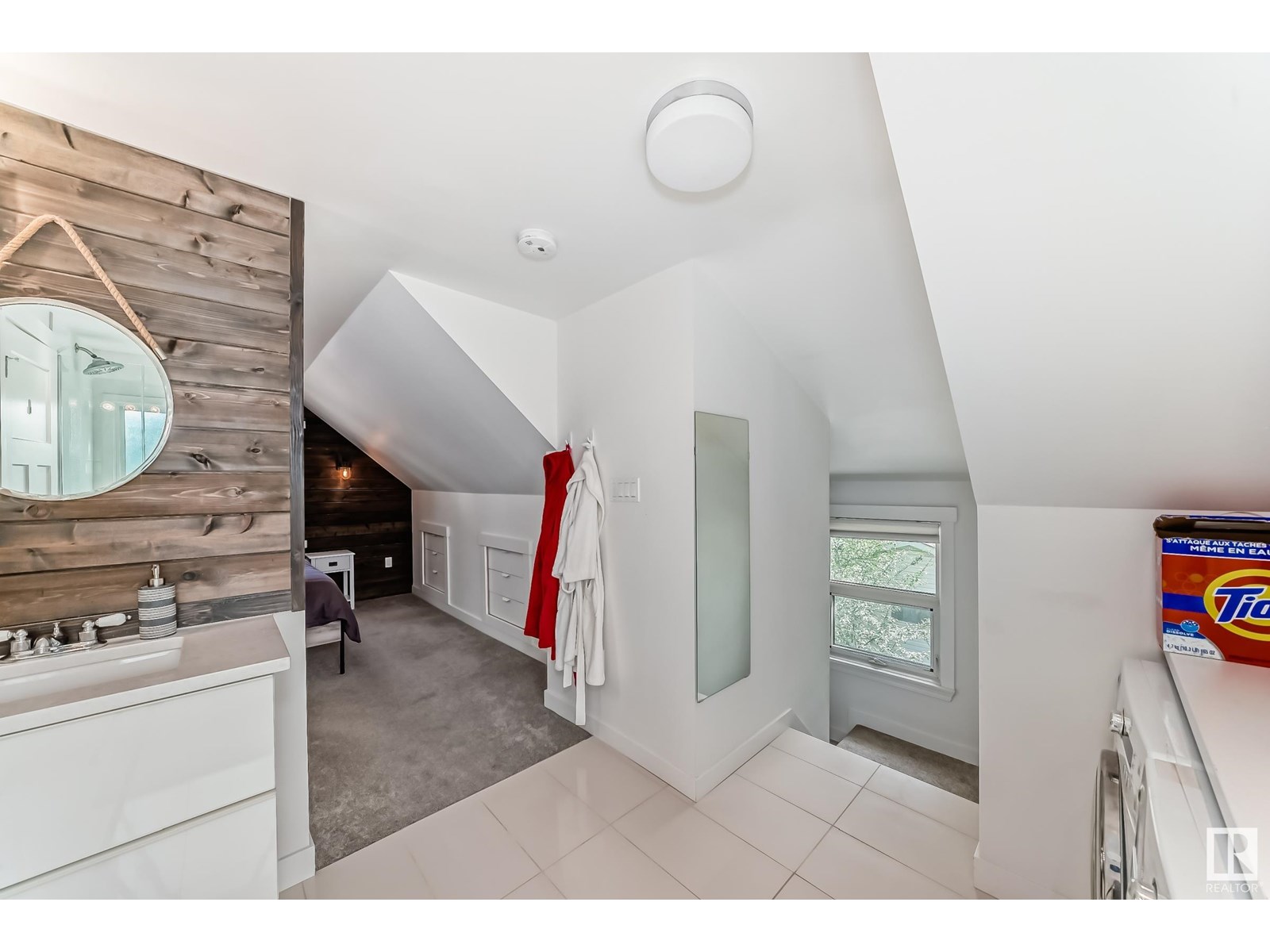 Photo 11 of 10915 67 Av Nw, Edmonton AB