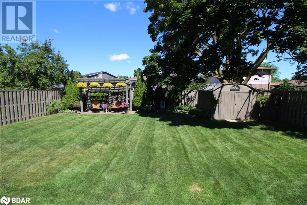 Photo 21 of 60 Chieftain Crescent, Barrie ON