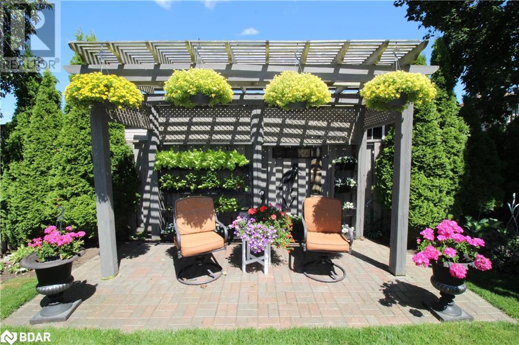 Photo 22 of 60 Chieftain Crescent, Barrie ON