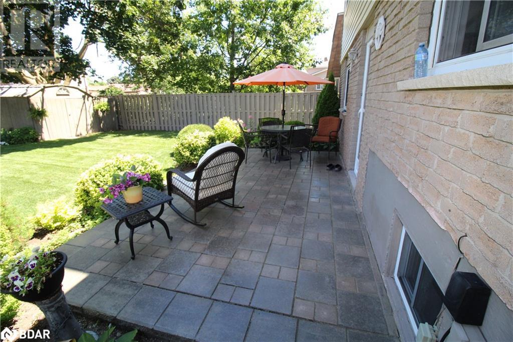 Photo 24 of 60 Chieftain Crescent, Barrie ON