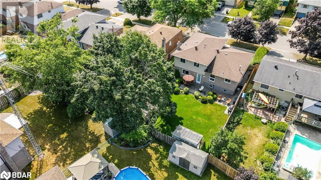 Photo 26 of 60 Chieftain Crescent, Barrie ON