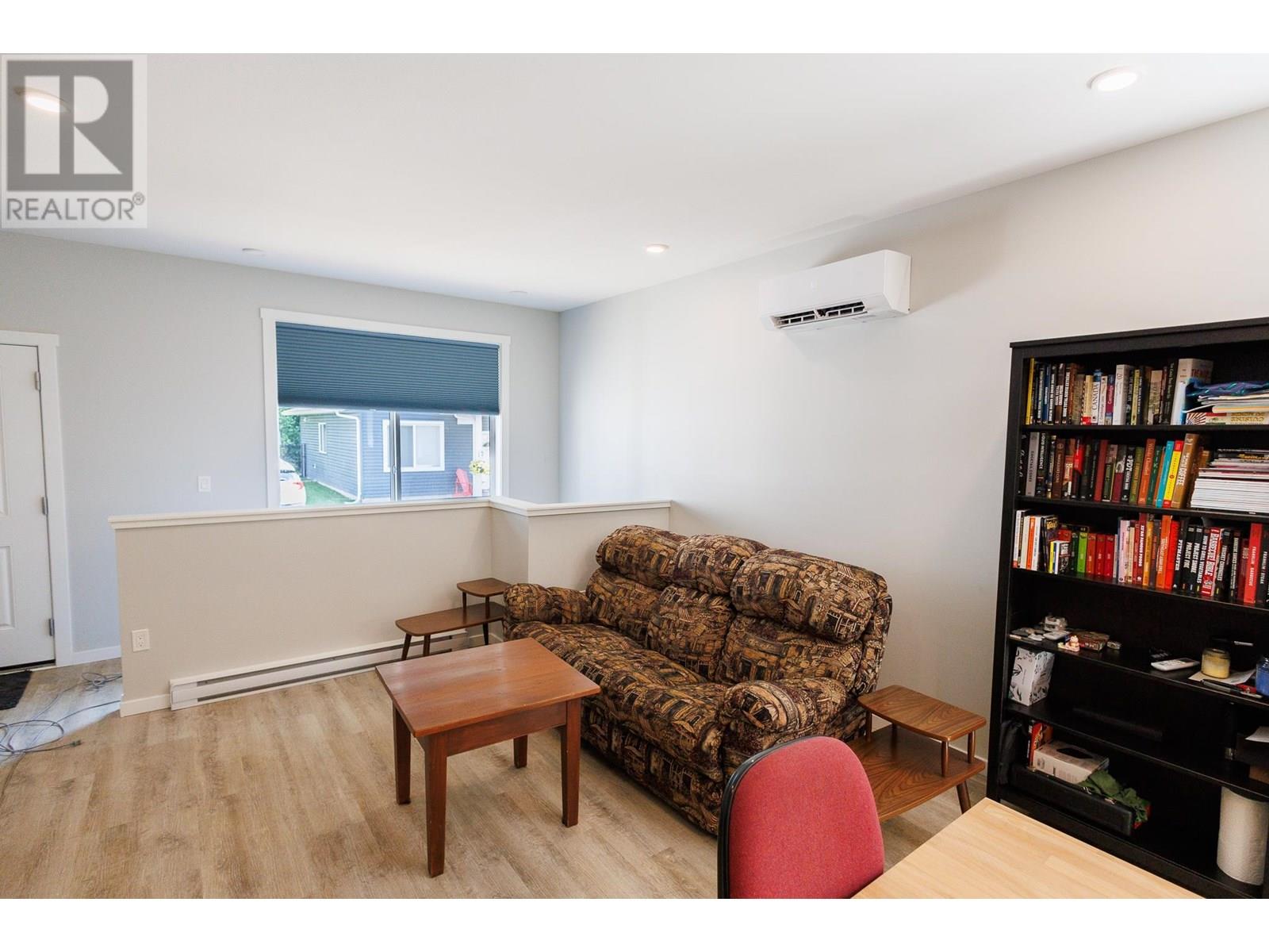 #14-4921 HALLIWELL Avenue, Terrace