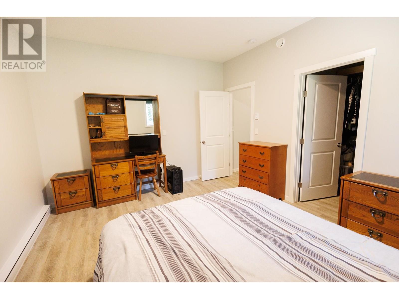 #14-4921 HALLIWELL Avenue, Terrace