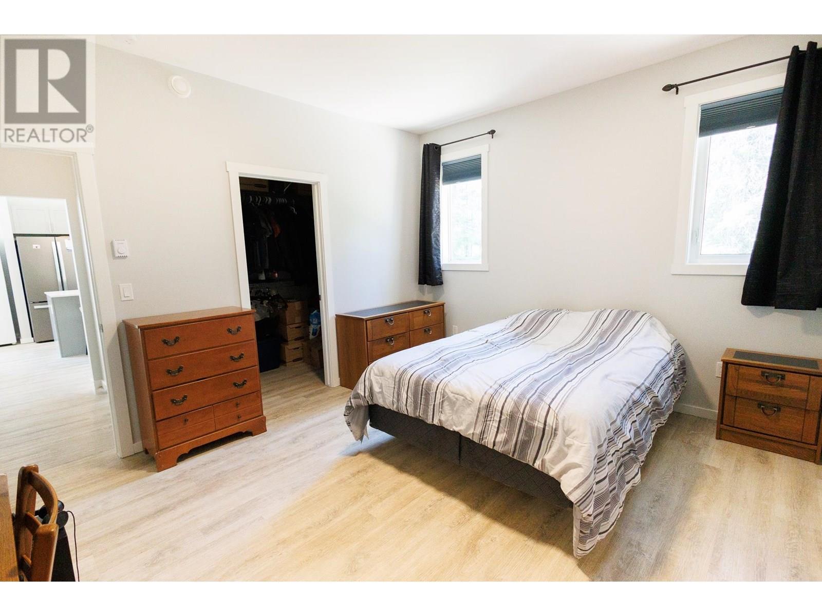 #14-4921 HALLIWELL Avenue, Terrace