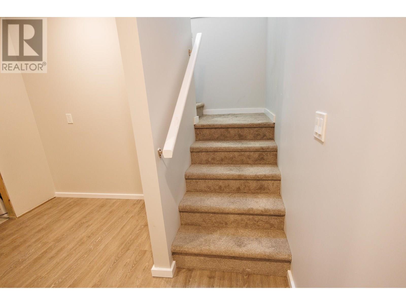 #14-4921 HALLIWELL Avenue, Terrace