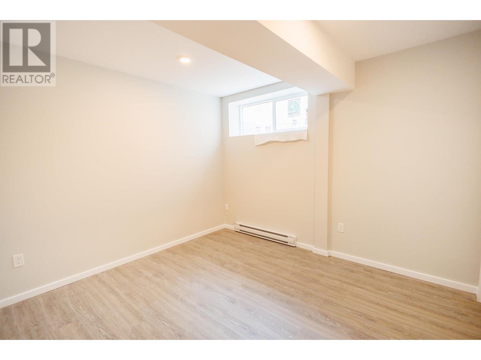 #14-4921 HALLIWELL Avenue, Terrace