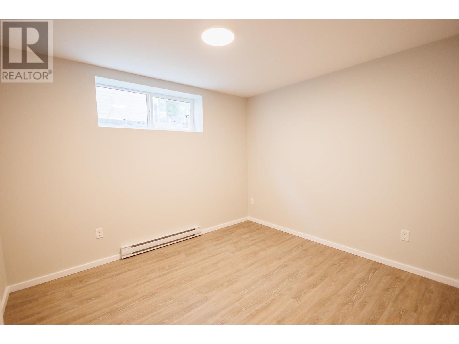 #14-4921 HALLIWELL Avenue, Terrace