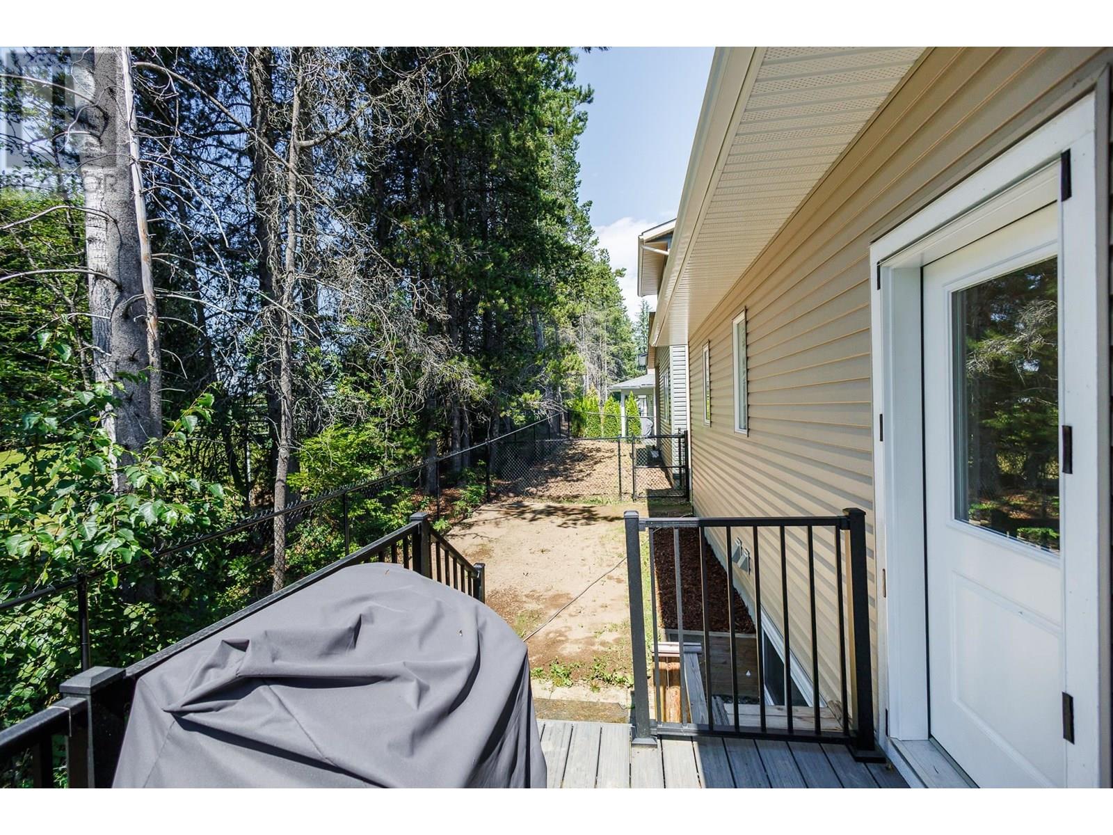 #14-4921 HALLIWELL Avenue, Terrace