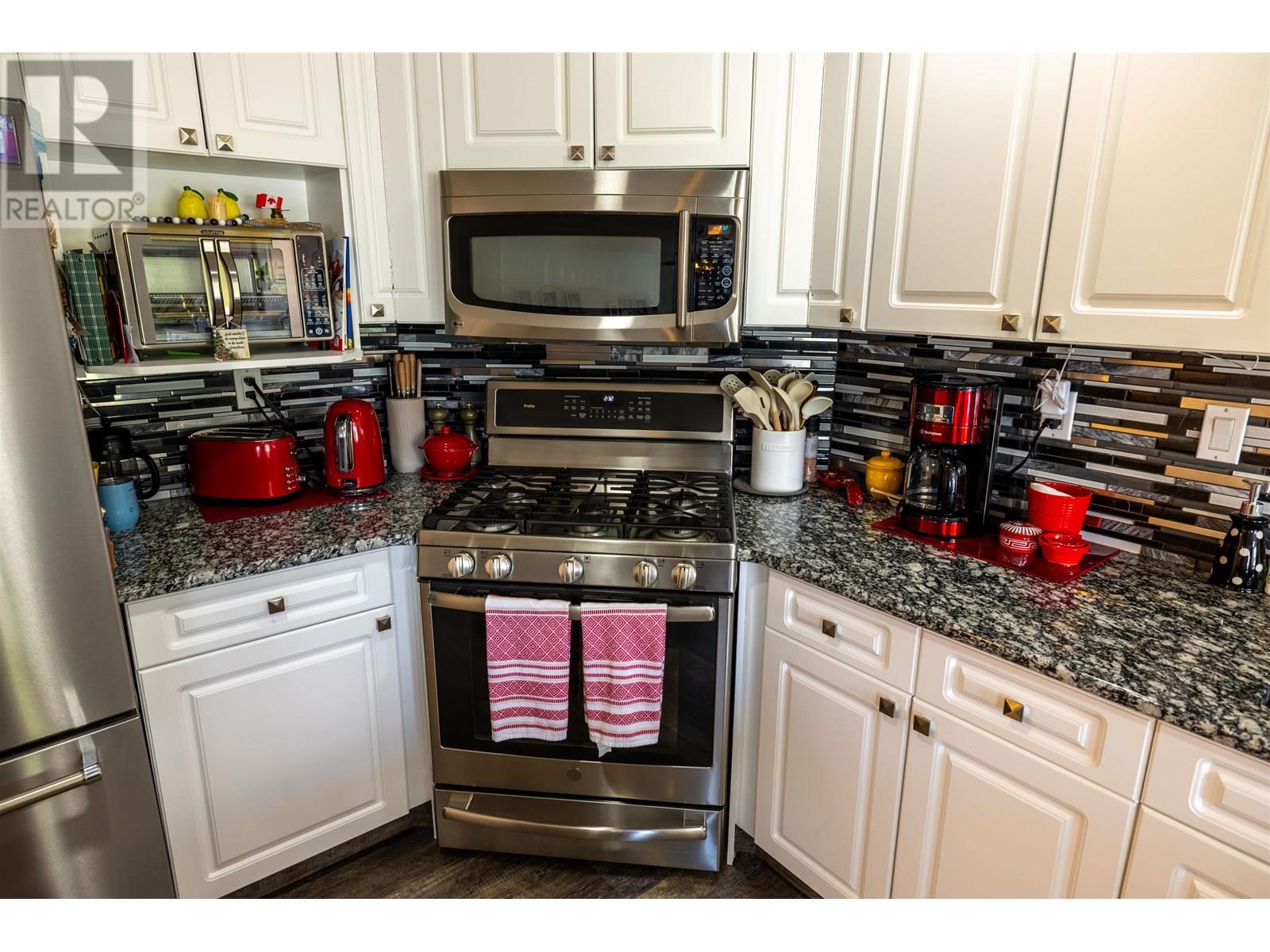 Photo 6 of 104 6807 Westgate Avenue, Prince George BC
