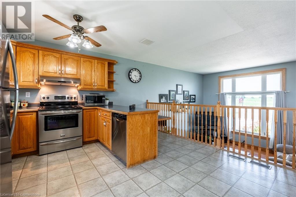 Photo 3 of 180 King Street E, Hagersville ON