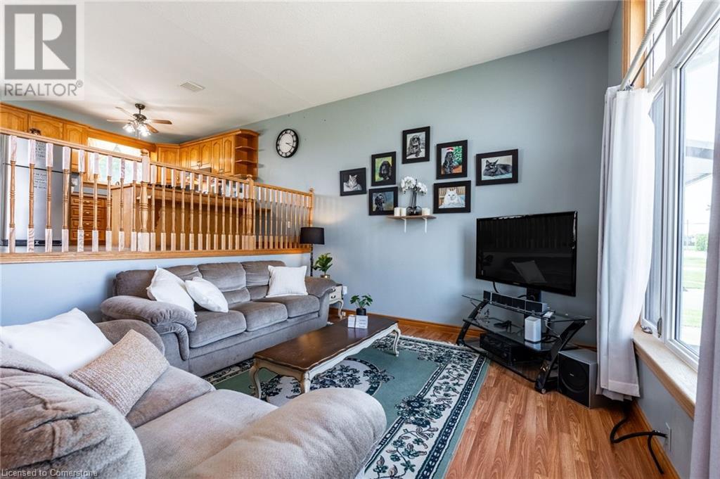 Photo 18 of 180 King Street E, Hagersville ON