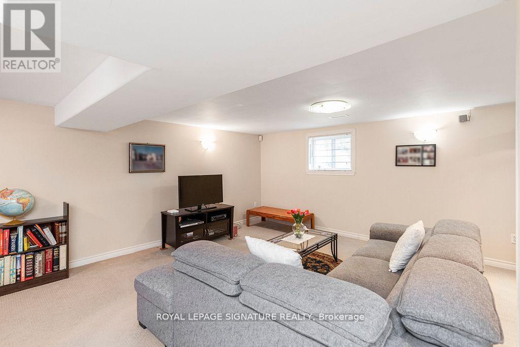 Photo 33 of 58 Centennial Parkway S, Hamilton ON