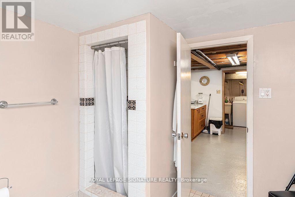 Photo 15 of 58 Centennial Parkway S, Hamilton ON