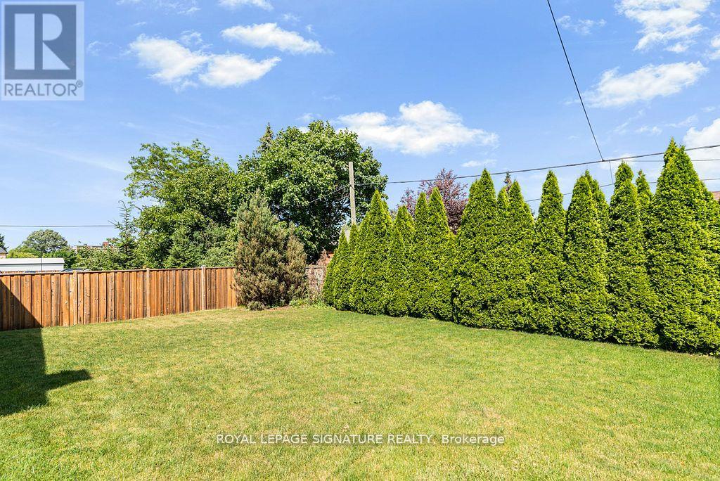 Photo 18 of 58 Centennial Parkway S, Hamilton ON