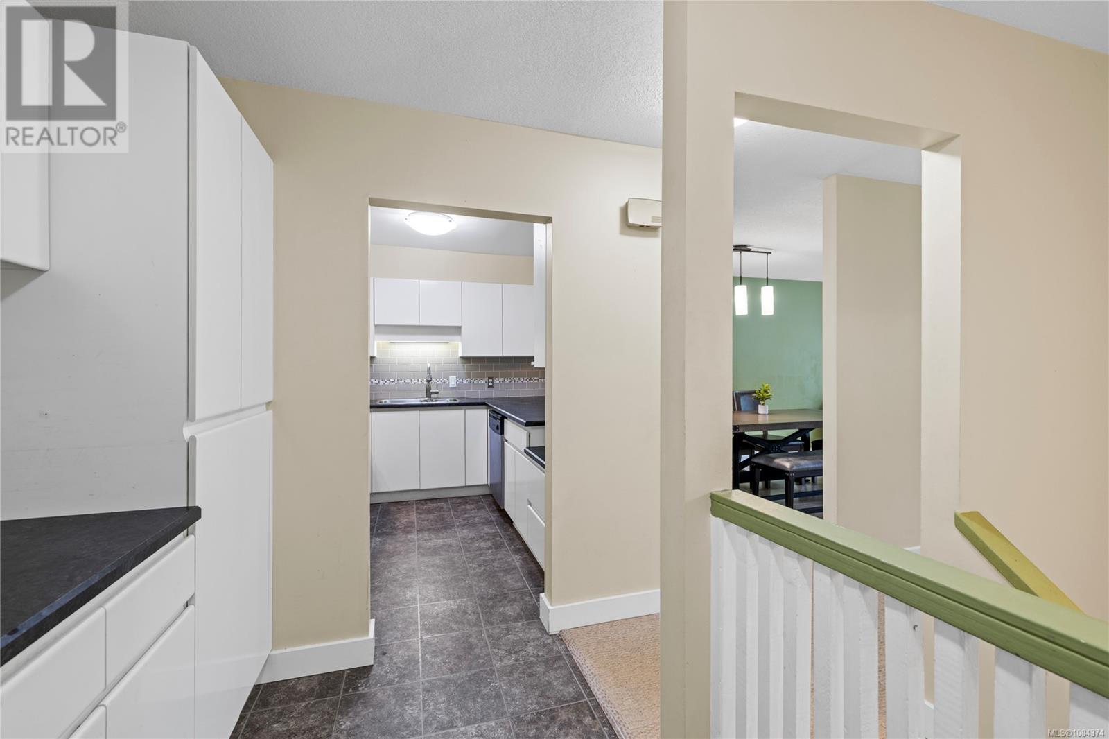 Photo 18 of 10 111 Wall St, Nanaimo BC