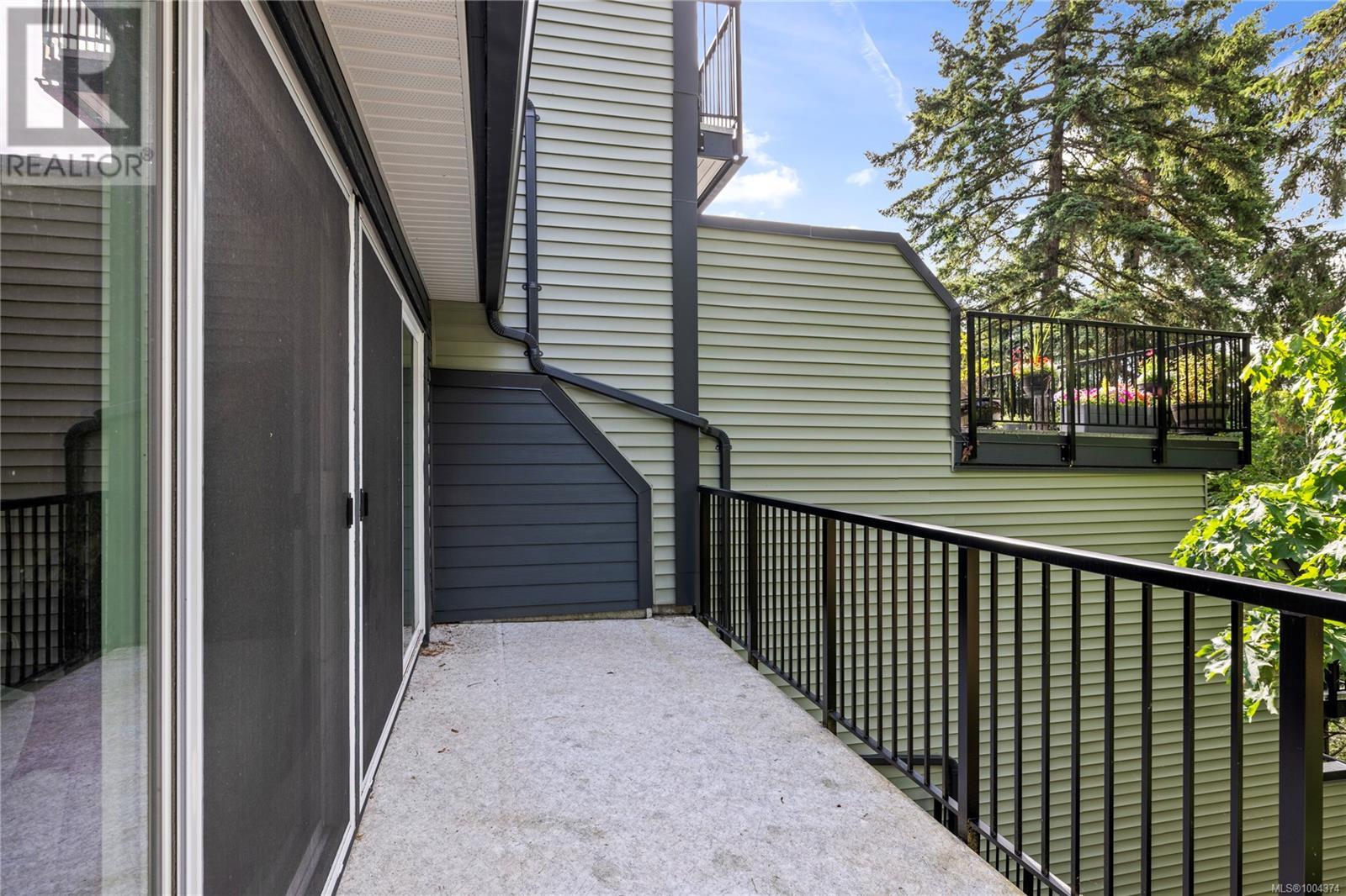 Photo 33 of 10 111 Wall St, Nanaimo BC