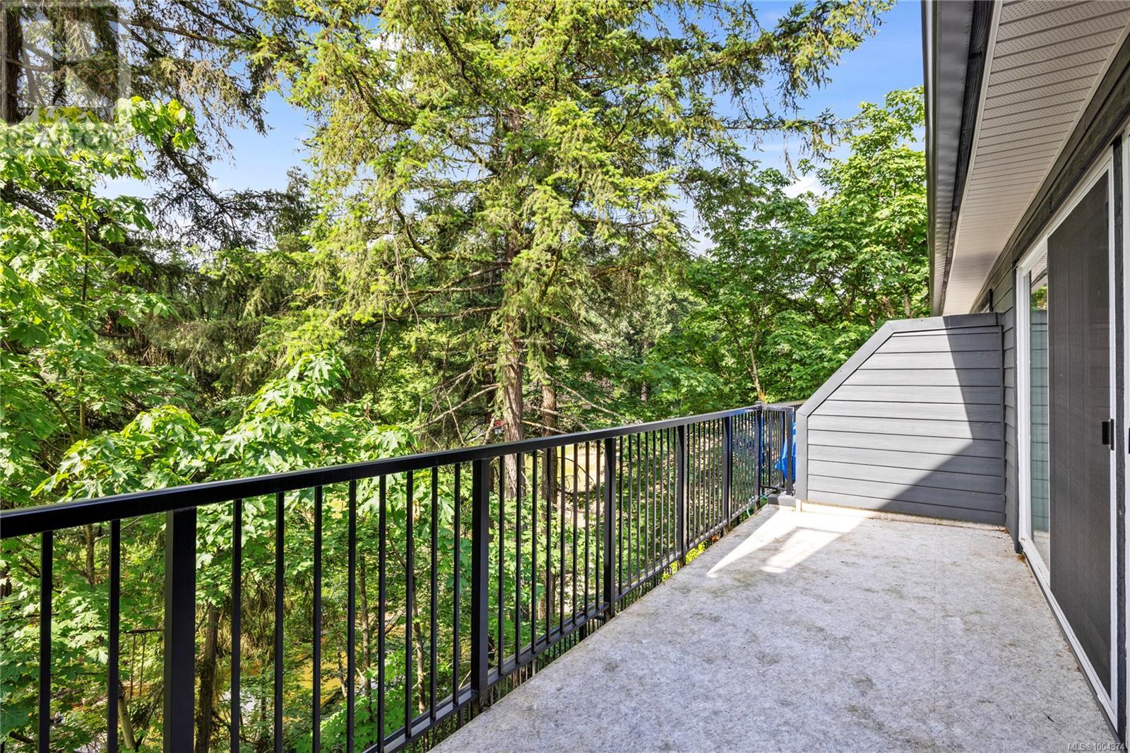 Photo 19 of 10 111 Wall St, Nanaimo BC