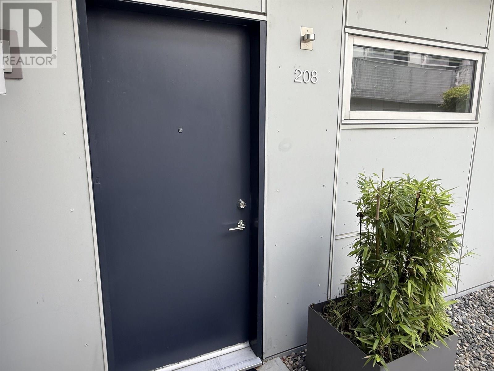 Photo 4 of 208 626 Alexander Street, Vancouver BC