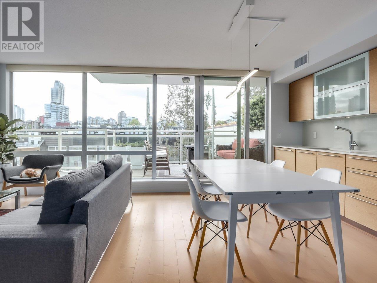 Photo 16 of 507 1635 W 3rd Avenue, Vancouver BC