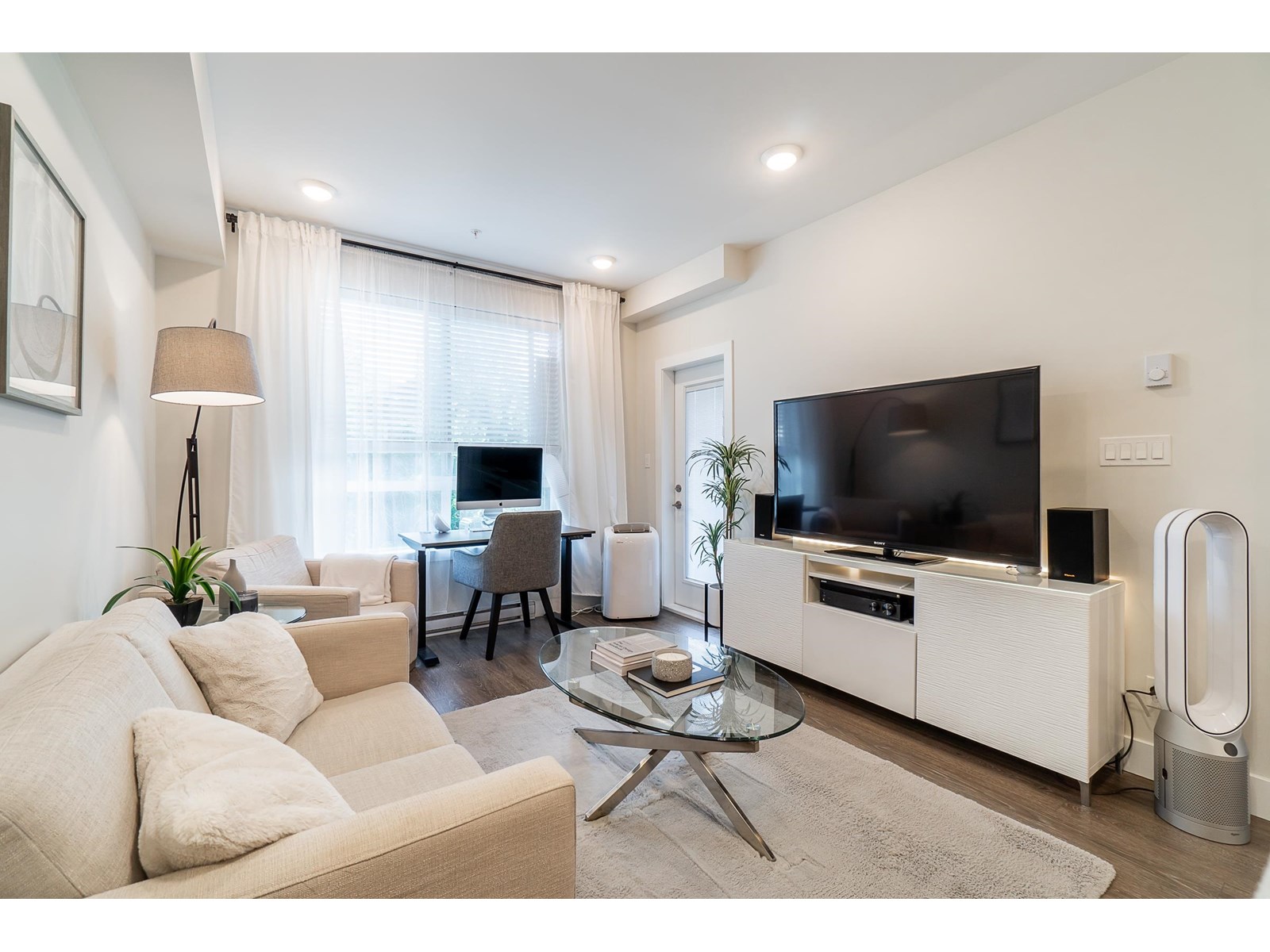 Photo 14 of 317 15351 101 Avenue, Surrey BC