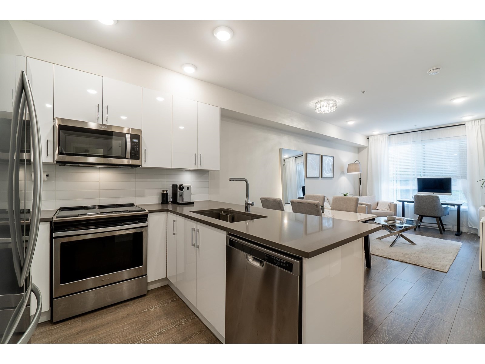 Photo 24 of 317 15351 101 Avenue, Surrey BC