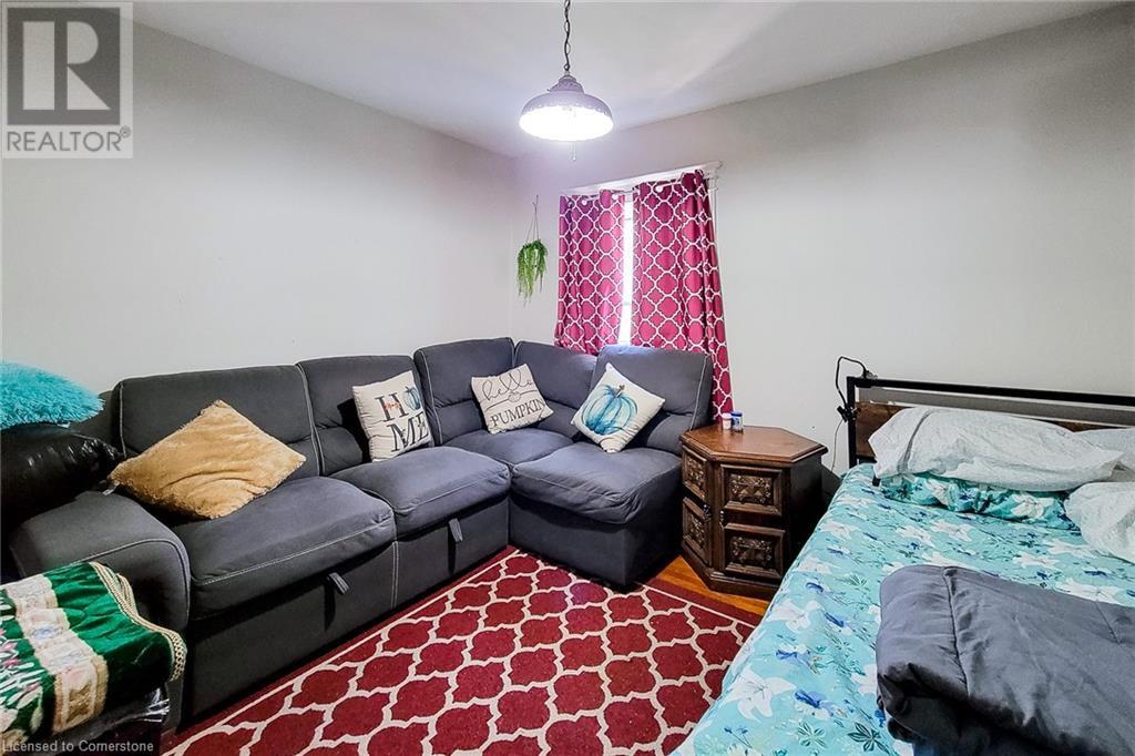 Photo 4 of 29 Carrick Avenue, Hamilton ON