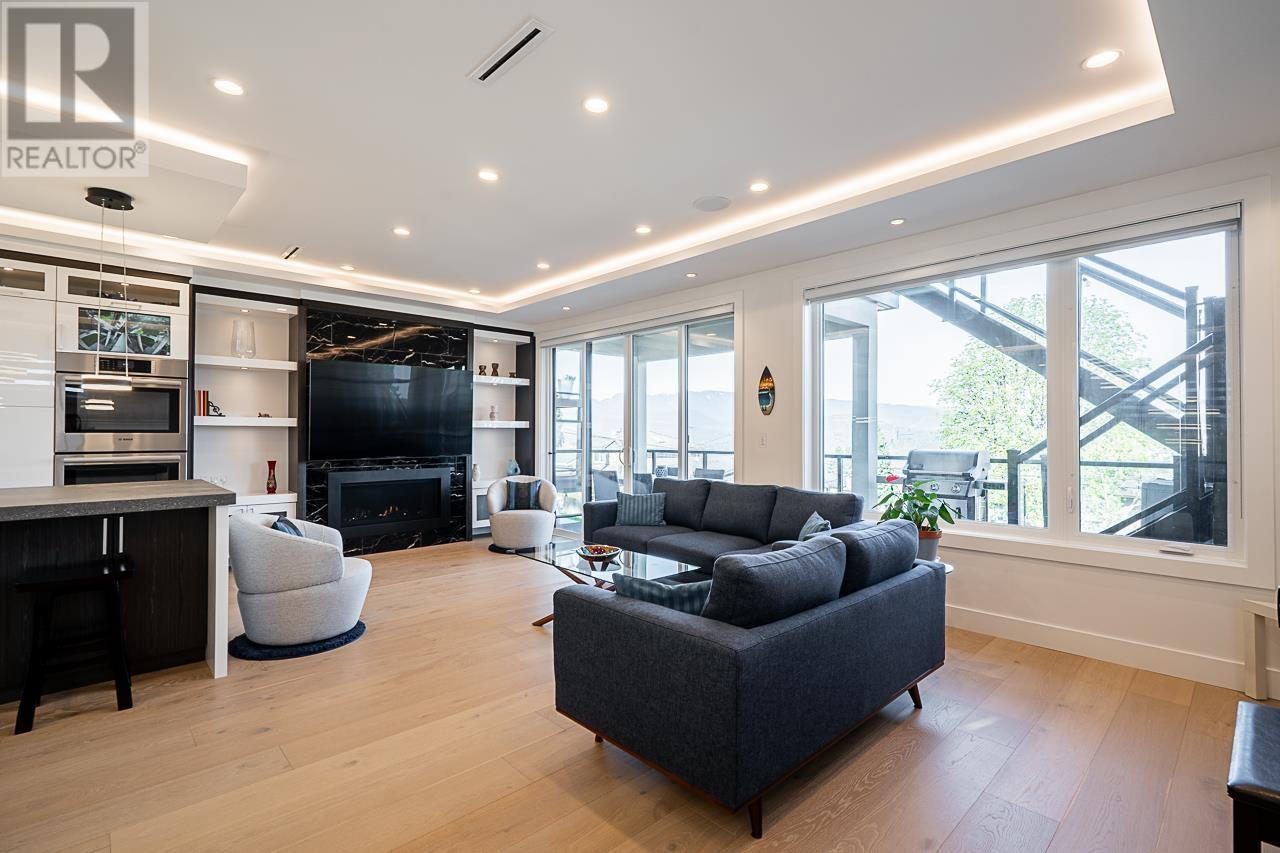Photo 7 of 26 Holdom Avenue, Burnaby BC