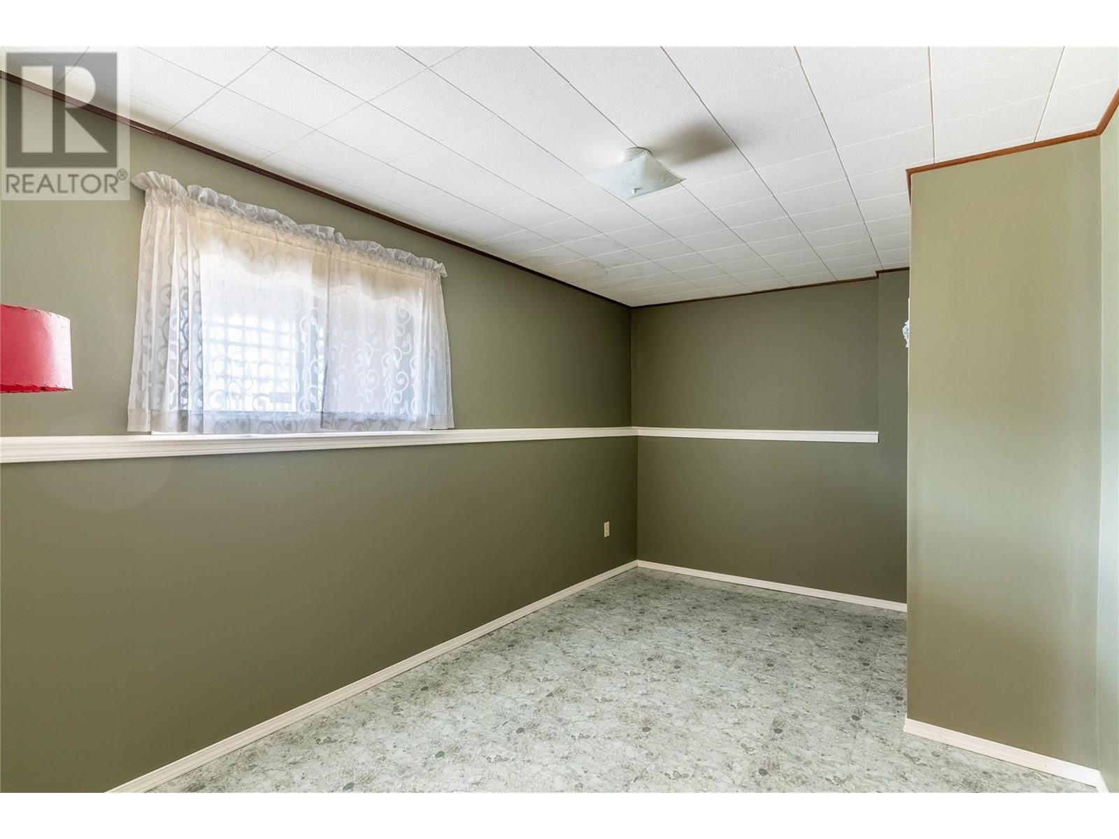 Photo 7 of 604 Pine Street, Ashcroft BC