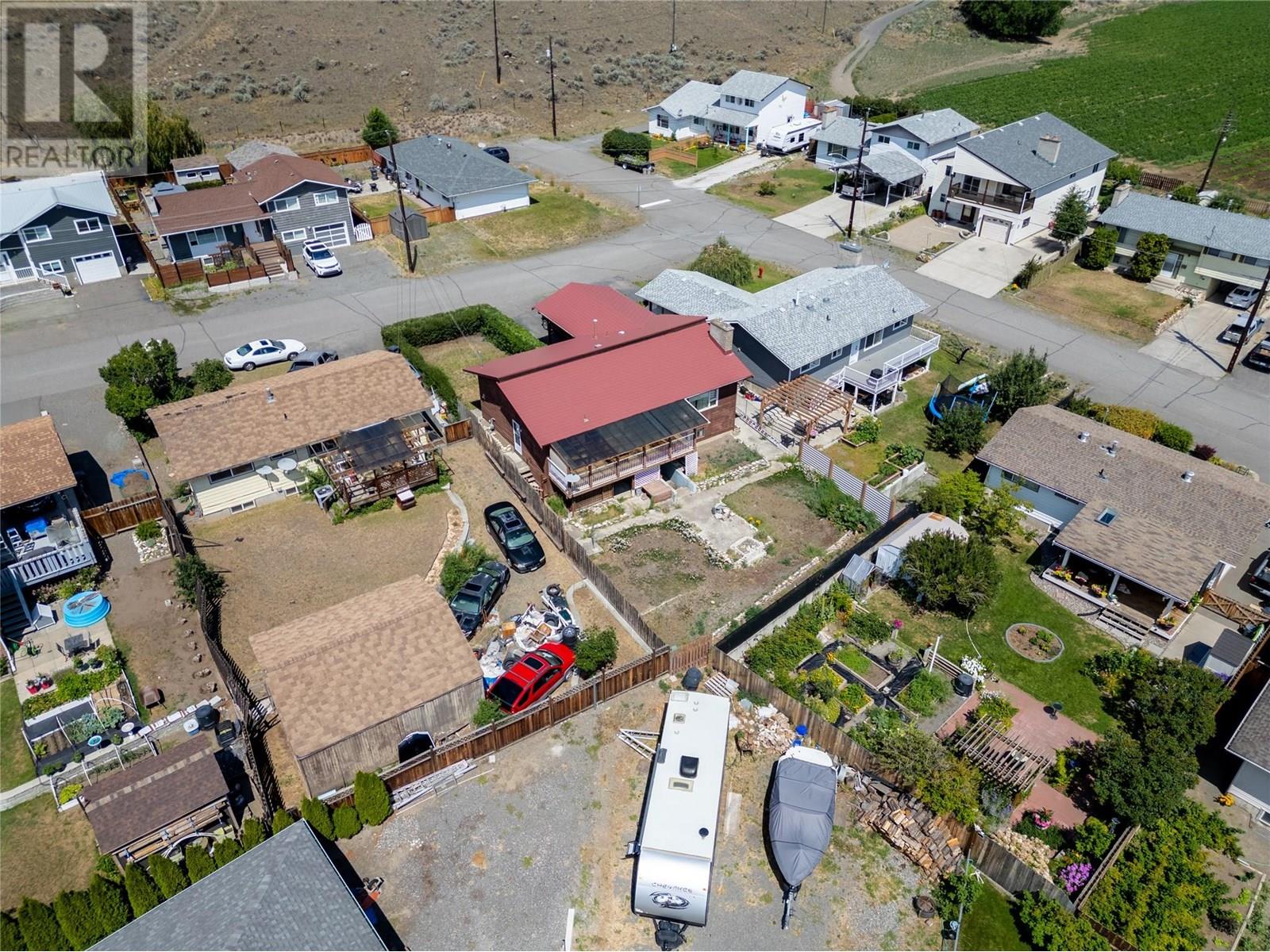 Photo 4 of 604 Pine Street, Ashcroft BC