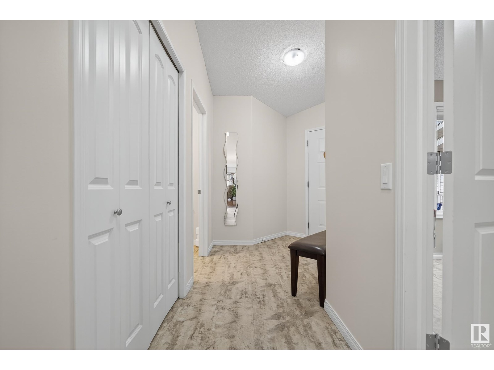 Photo 32 of 27 2031 Brennan Cr Nw, Edmonton AB