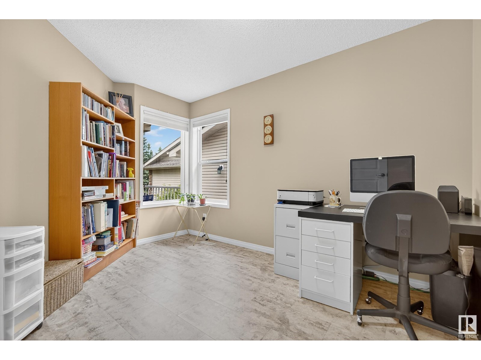 Photo 6 of 27 2031 Brennan Cr Nw, Edmonton AB