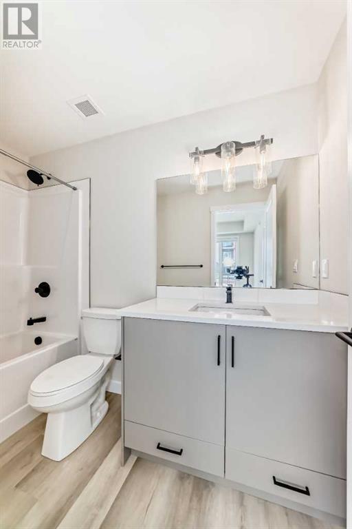 Single Family House for Sale in   Shawnee Square SW Shawnee Slopes Calgary 